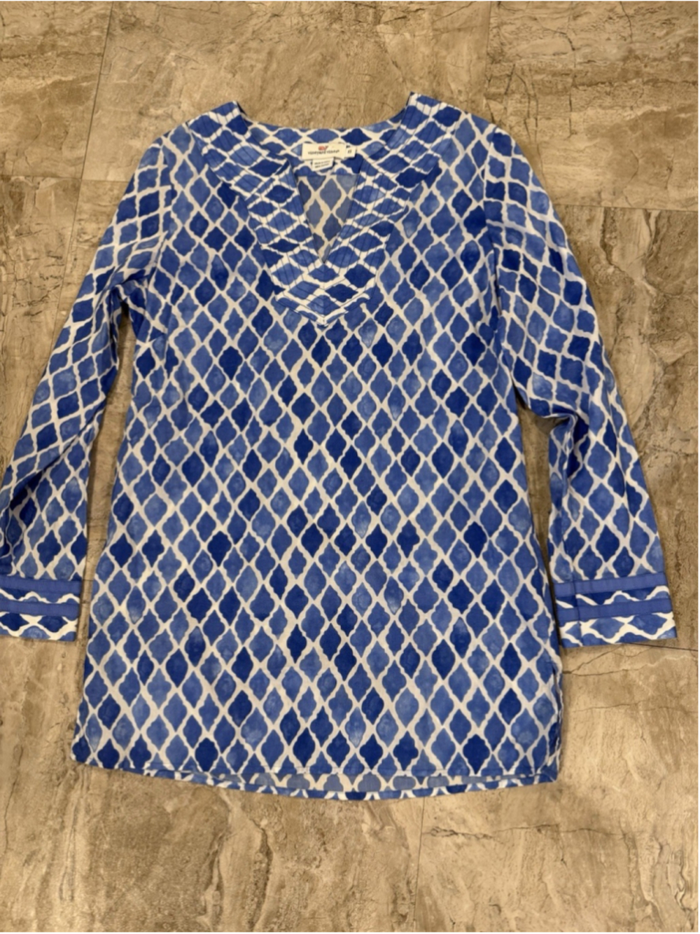 Vineyard Vines Womens Tunic Top XS Geometric Print Blue White Split V Neck - Picture 2 of 6